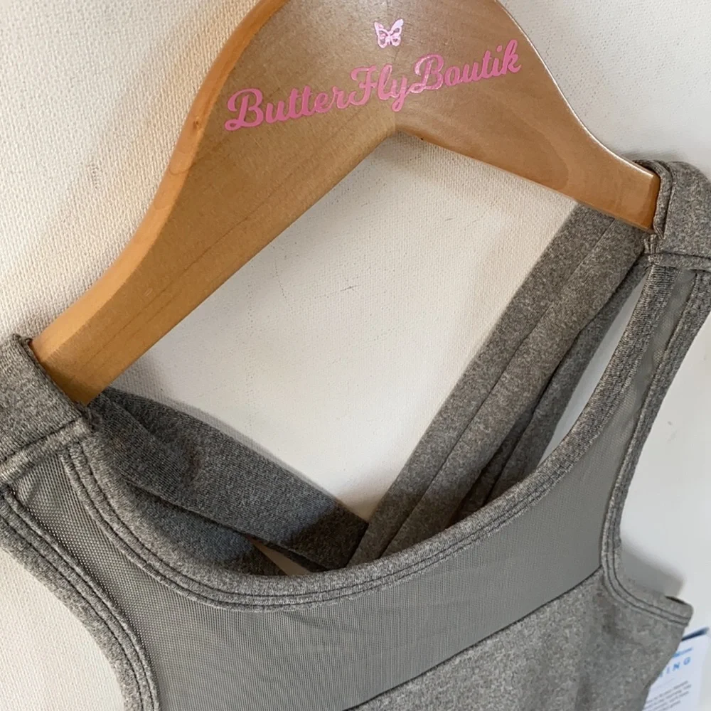 Bodybuilding.com‎ gray crisscross back Mesh top half sports bra, Size M, NWT
